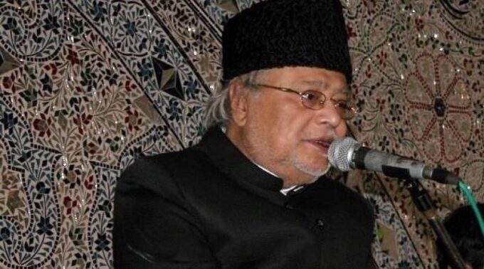علامہ طالب جوہری مجلس کے دوران خطاب کرتے ہوئے – فائل فوٹو